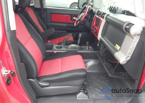 2012 Toyota Fj Cruiser z USA, uszkodzony, nr VIN JTEBU4BF7CK130870